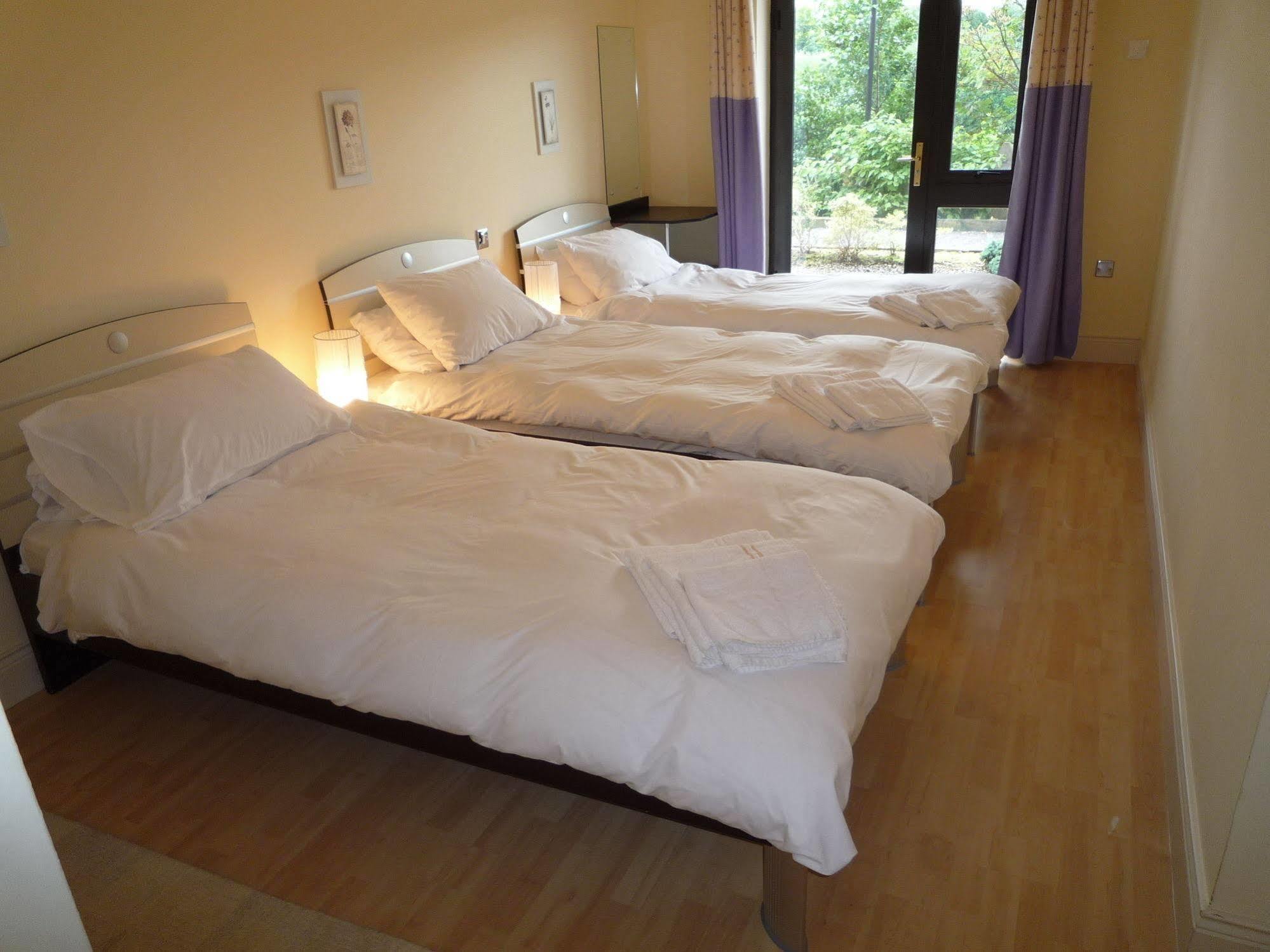 The Grove Lodge Guesthouse キローグリン エクステリア 写真