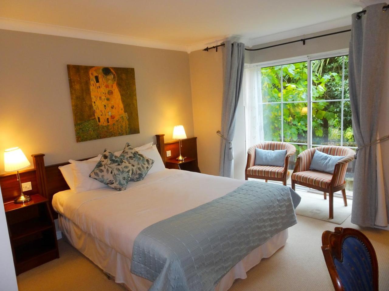 The Grove Lodge Guesthouse キローグリン エクステリア 写真